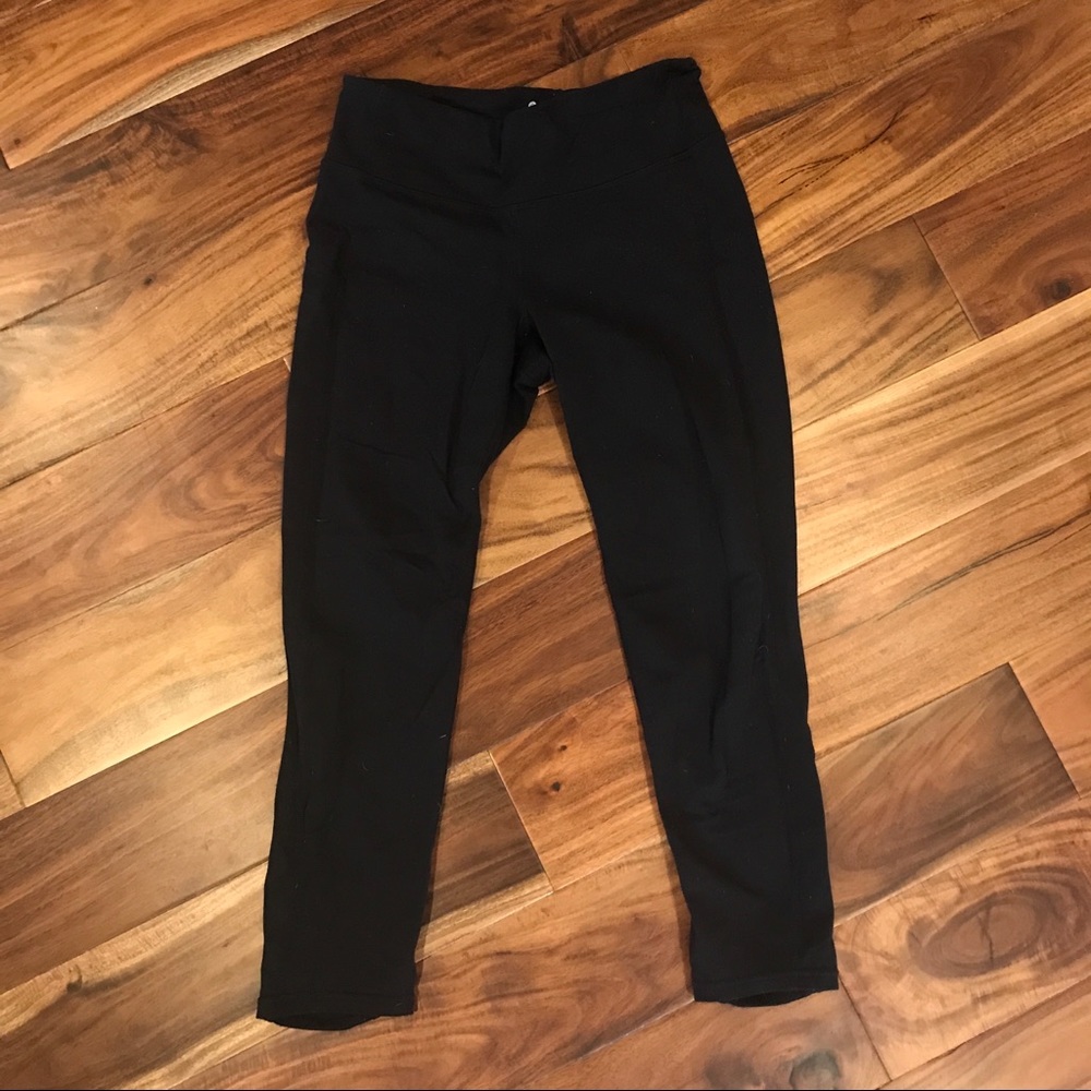 Athelta power X’s & O’s capris